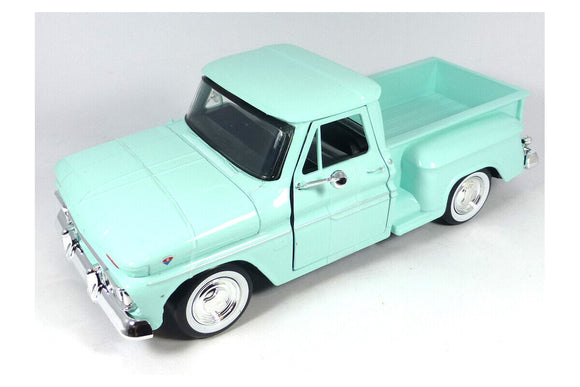 Auto Escala Chevy C10 Fleetside Pickup 1966 - 1:24 - Motor Max - 79379