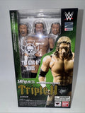 FIGURA S.H.FIGUARTS TRIPLE H BANDAI 4 BT-11215-0