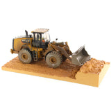 Cargador  Cat 966M Weathered Wheel Loader 1.50 Cat DM-85703