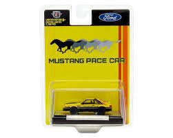 AUTO 1987 FORD MUSTANG GT-CUSTOM 1:64 M2 31500-HS31