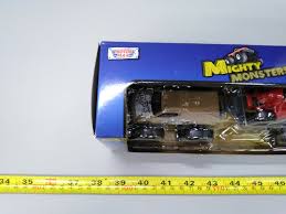 Auto Mighty Monsters Truck Trailer Set-Motor Max -76560