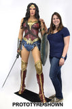 ADORNO FIGURA WONDER WOMAN FOAM TAMAÑO REAL NECA NC-61752
